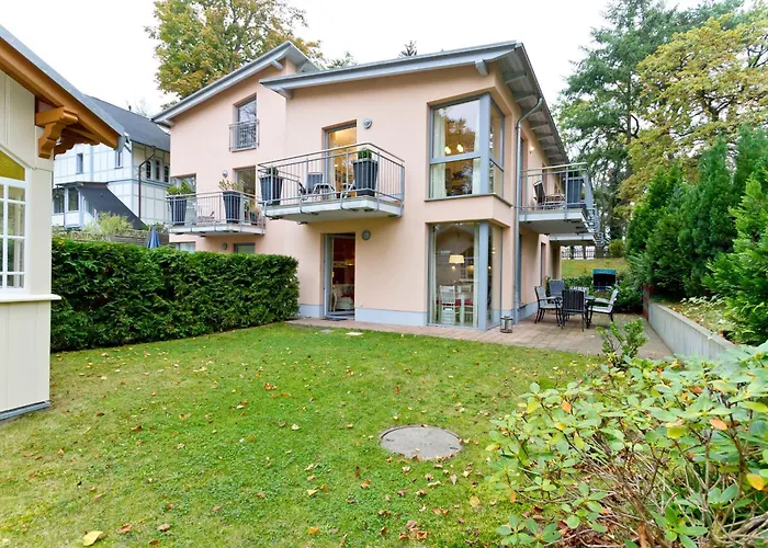 Haus Auf Dem Huegel Moderne 08